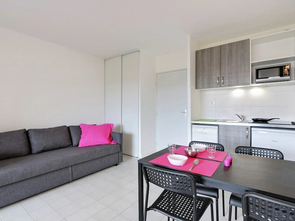 Carefully Furnished Studio at 100 m. From the Beach