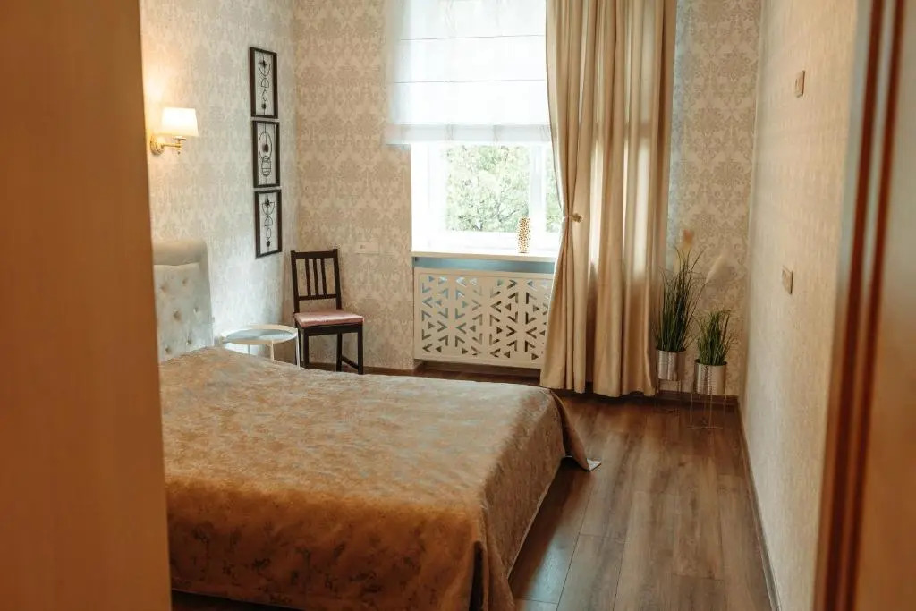 2 bedroom central flat