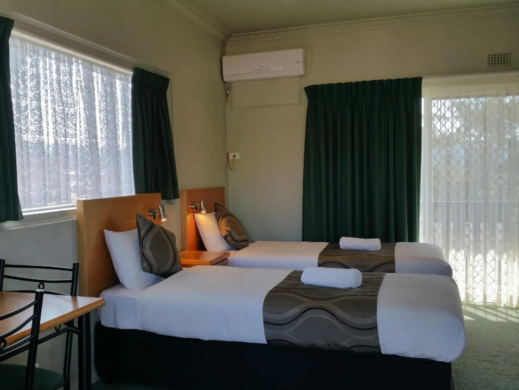 Halfway Motel