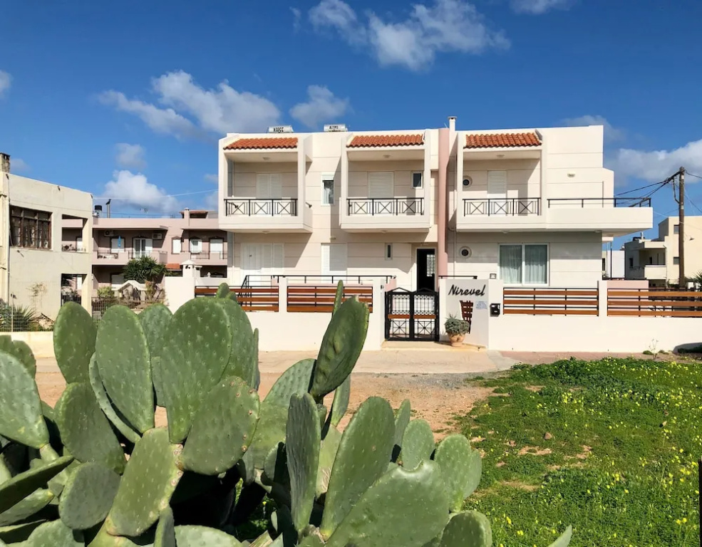 Nirevel Apartments