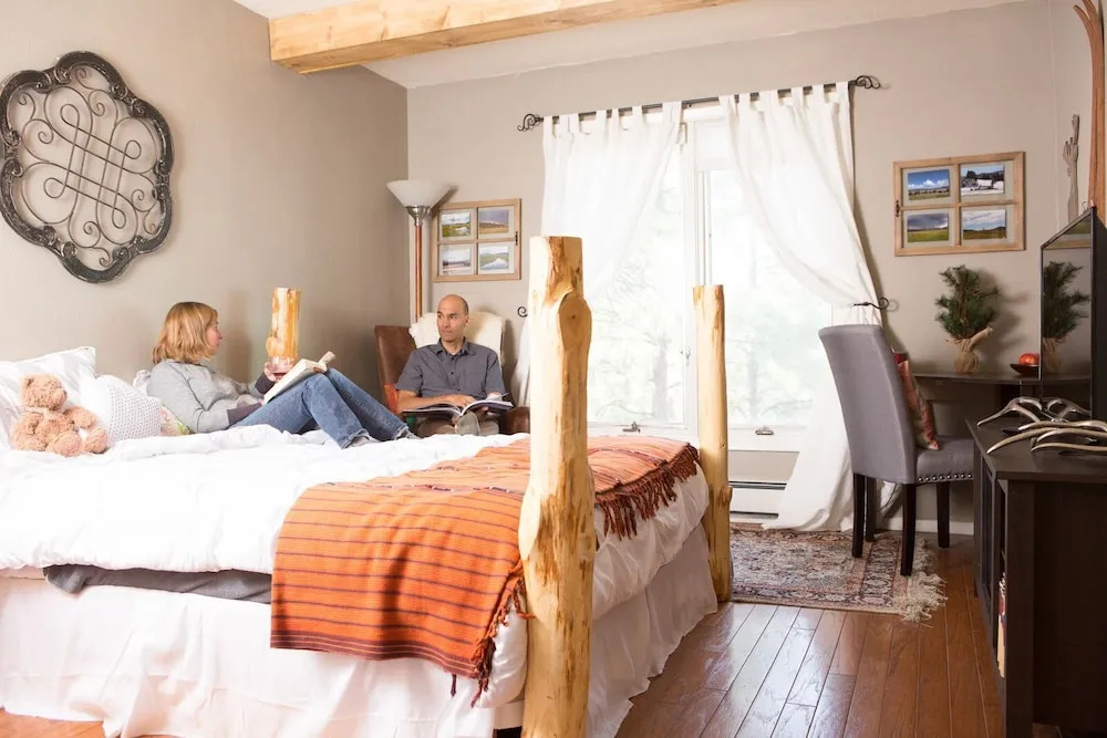 Pueblo Canyon Inn