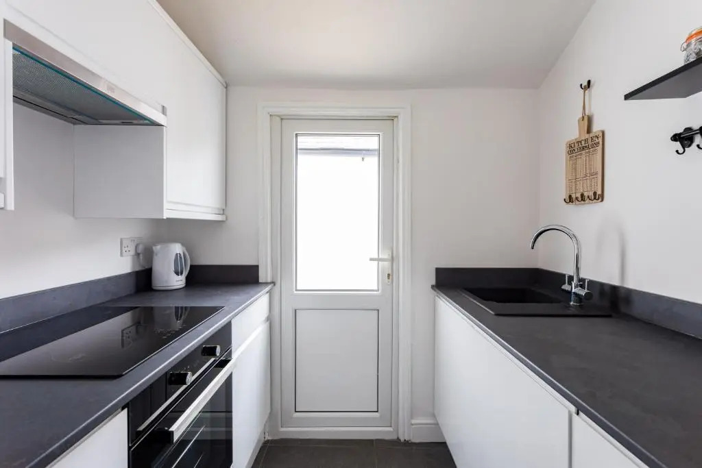 FREE PARKING - New Private Apartment, 7mins from City Centre - by StirkMartin