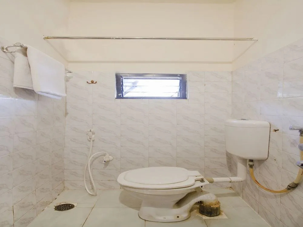 OYO 11321 Hotel Goutham Residency