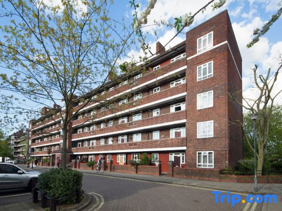 Spacious 5-Bed flat Sleeps 7   Tube to Centre