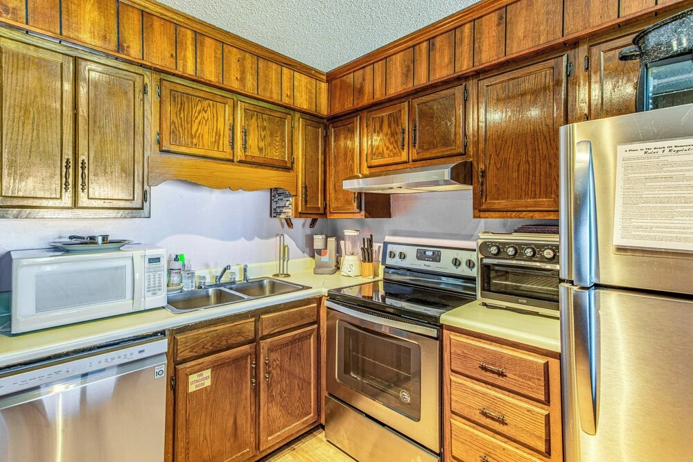 ~ 9 Mi to Boardwalk: Oceanfront Myrtle Beach Condo