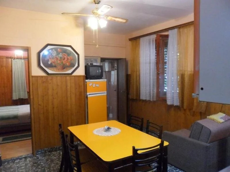 Maca Apartments & Suites with Heated pool near beach 50m