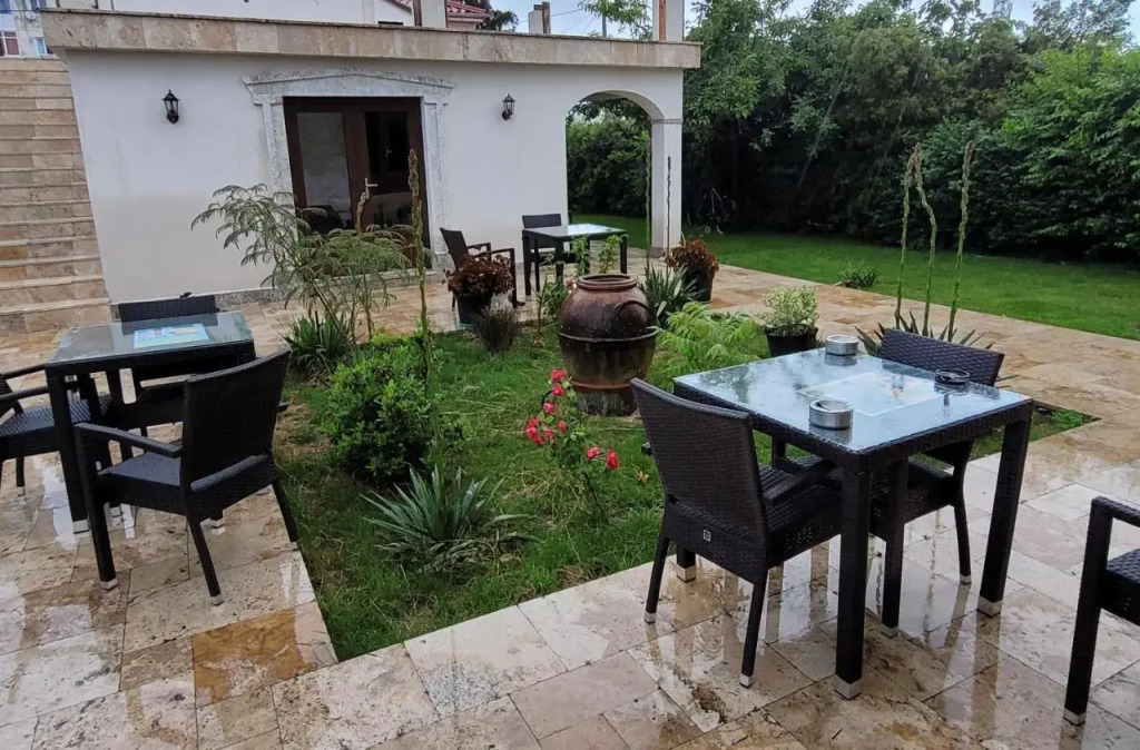 Vila Caviar