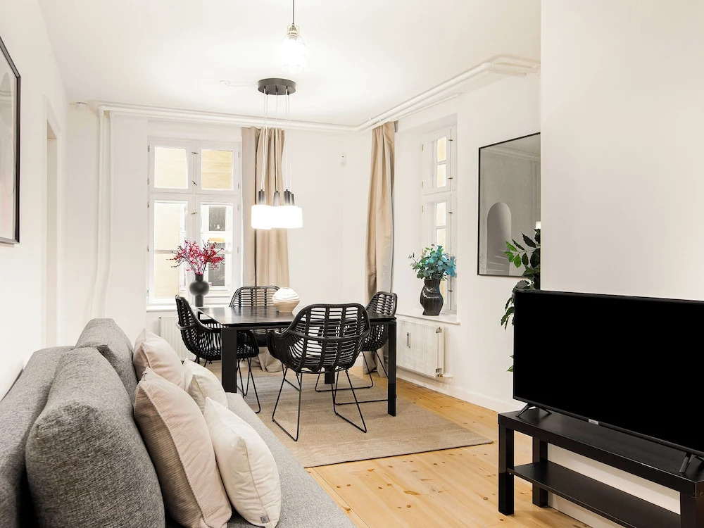 Tivoli 1- Lovely 2-bdr Apt Near Tivoli