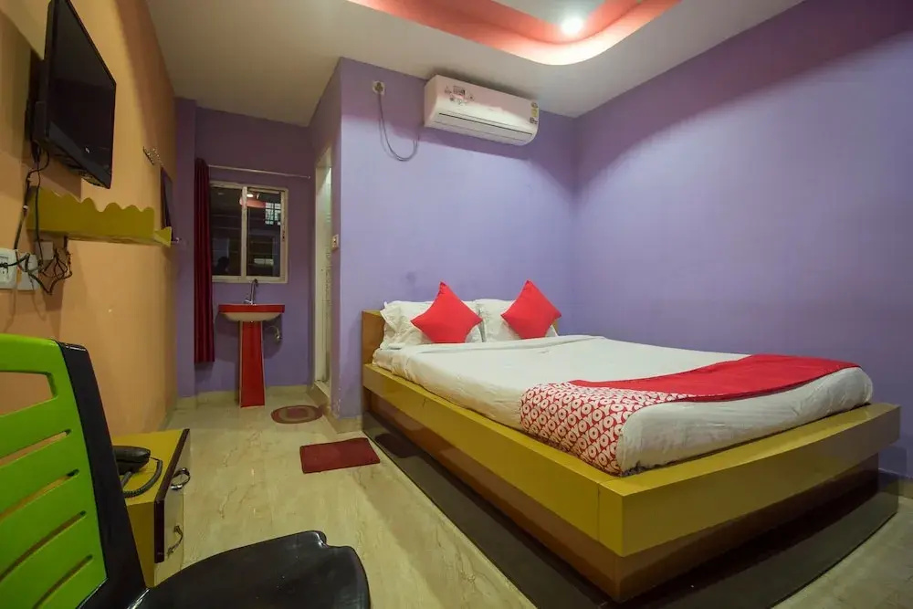 Smriti Guest House by OYO