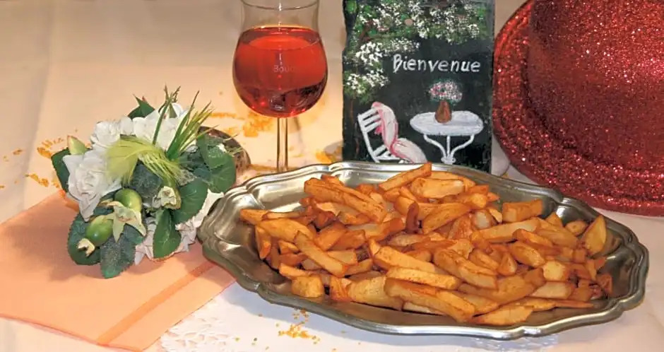 Restaurant & Chambres dHôtes LEau Vive