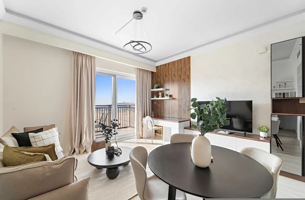 Silkhaus Canalside 1BR Water s Edge Yas Island
