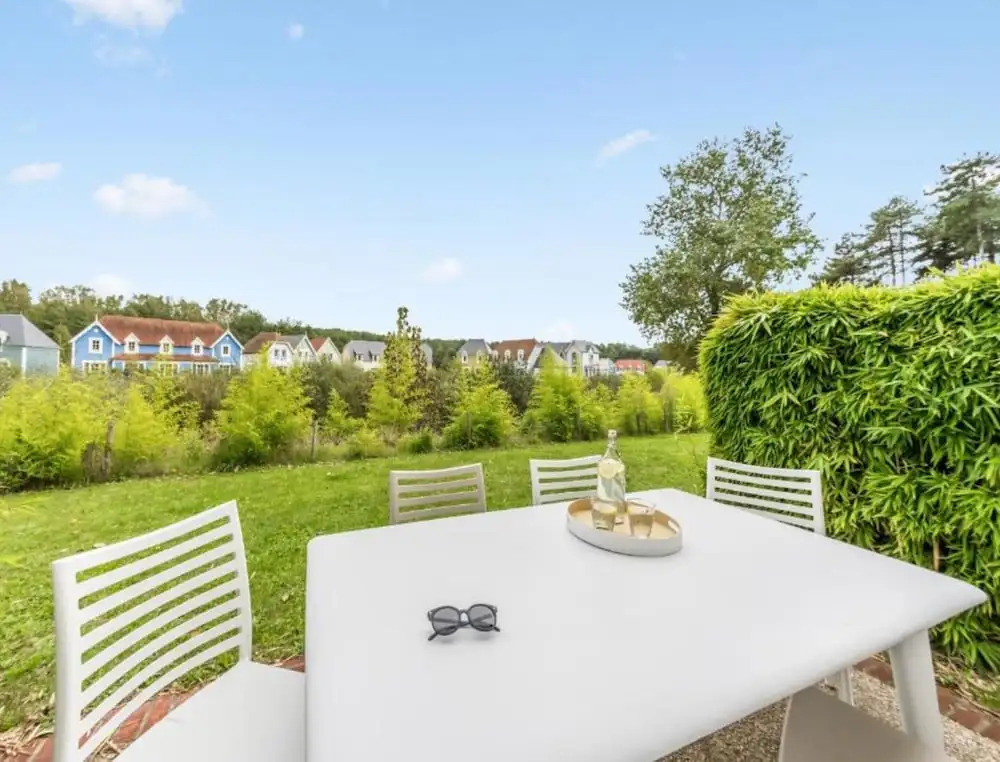 Retreat With Garden or Golf Views