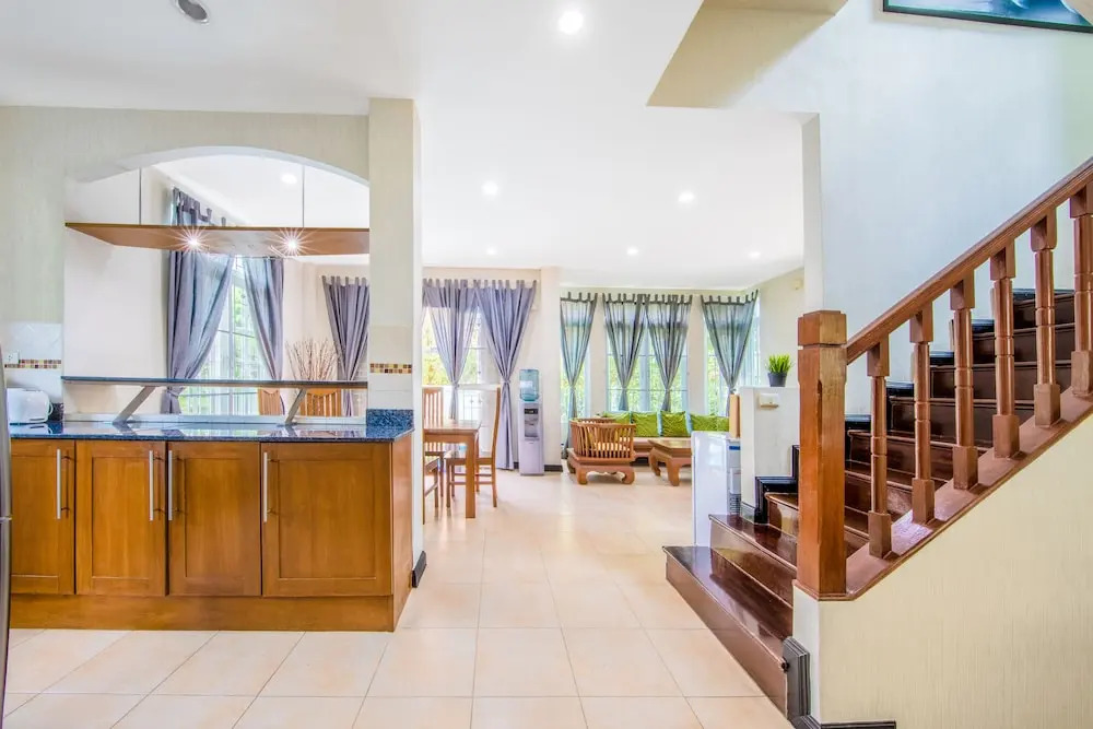 Royal Beach Pool Villa Pattaya