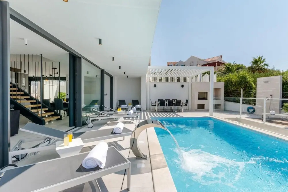 Luxury Villa Vitae