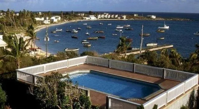 Seawater Villa