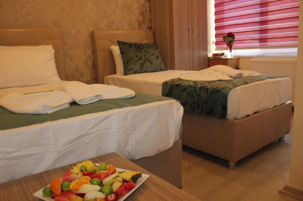 Gorur Hotel