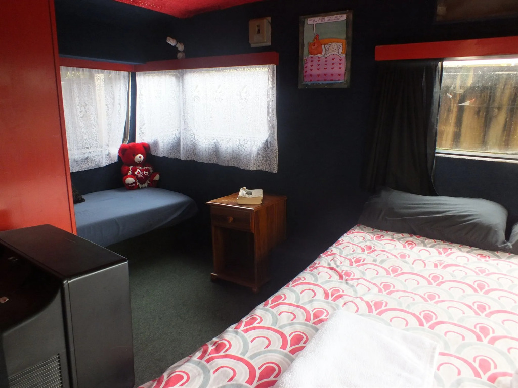 Chateau Backpackers & Motels
