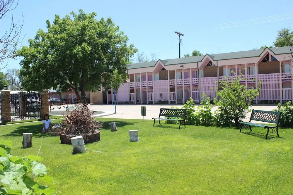 Safari Inn