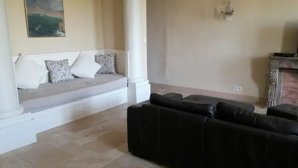 Villa croix du sud with swimming pool and park in Marseille Chalet 4