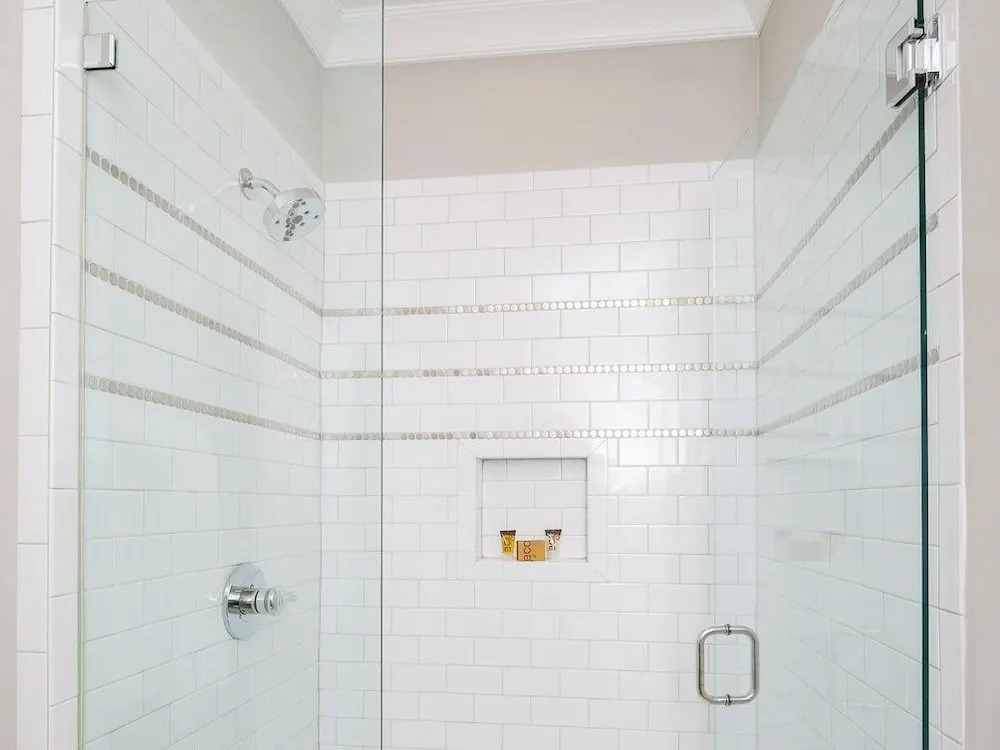 4BR/3BA Music Row House B by RedAwning