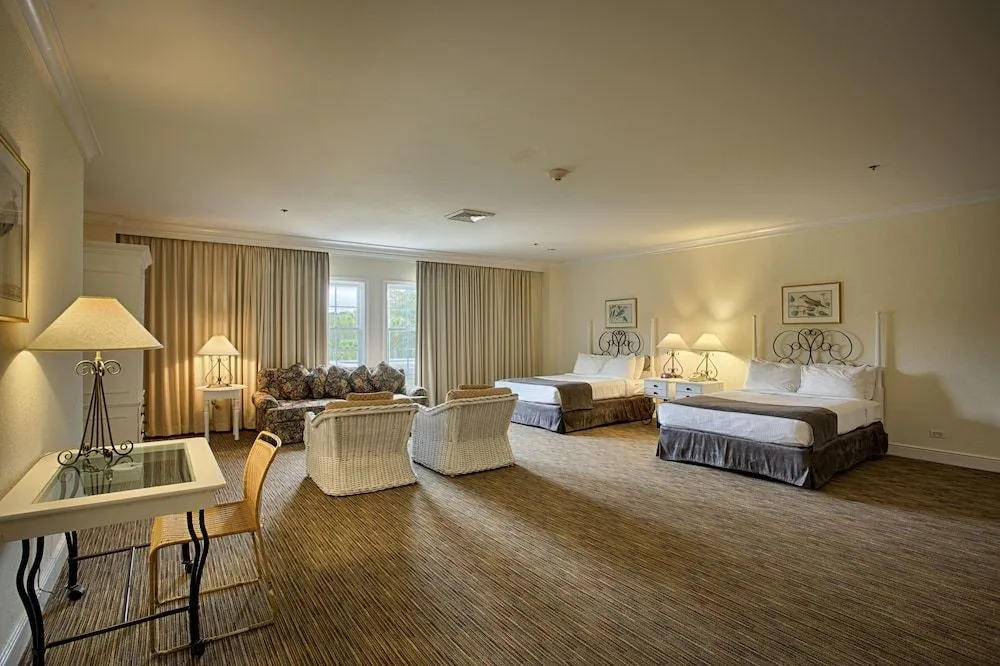 Tampa Palms Country Club