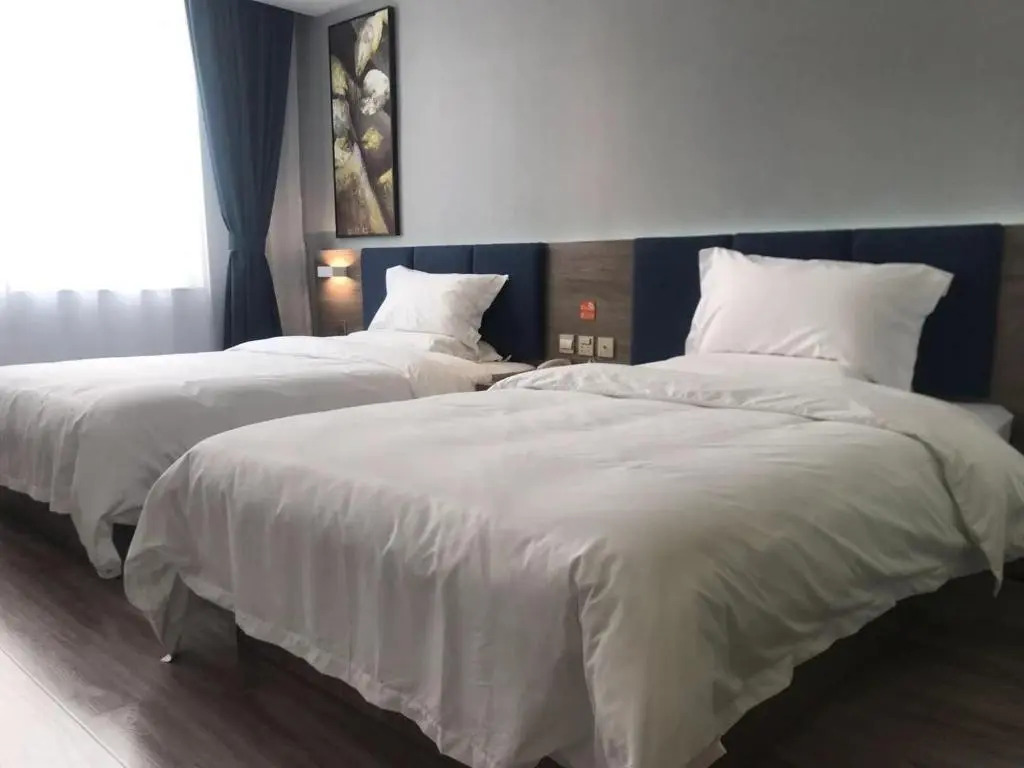 7Days Premium Zibo Zhoucun Zhoulong Road Furniture Market Branch
