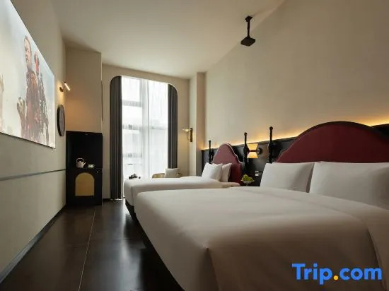 zhenyi Skyline Riverside Hotel (Changsha Wuyi Square Peiyuanqiao Subway Station Branch)