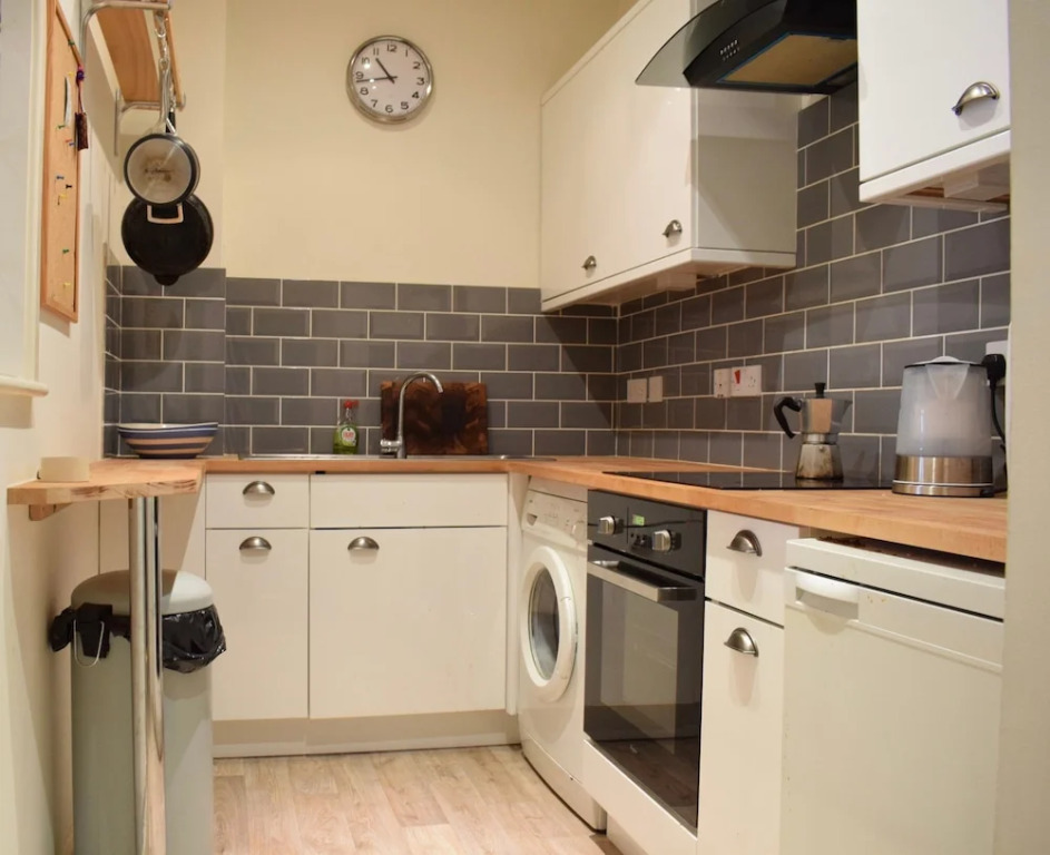Modern 1 Bedroom Apartment Near London Bridge