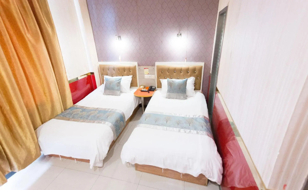 Jiujie Business Hotel