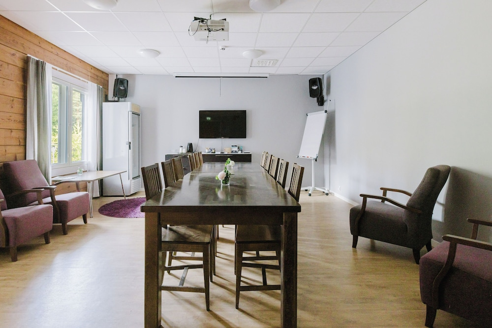 Aava Hotel