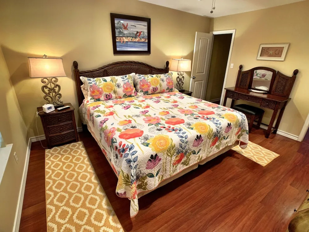 Looney Dunes - 3 Br Home