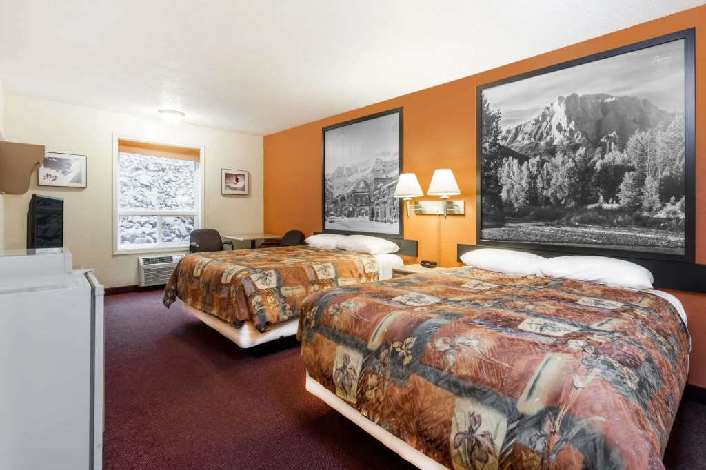 Fernie Fox Hotel