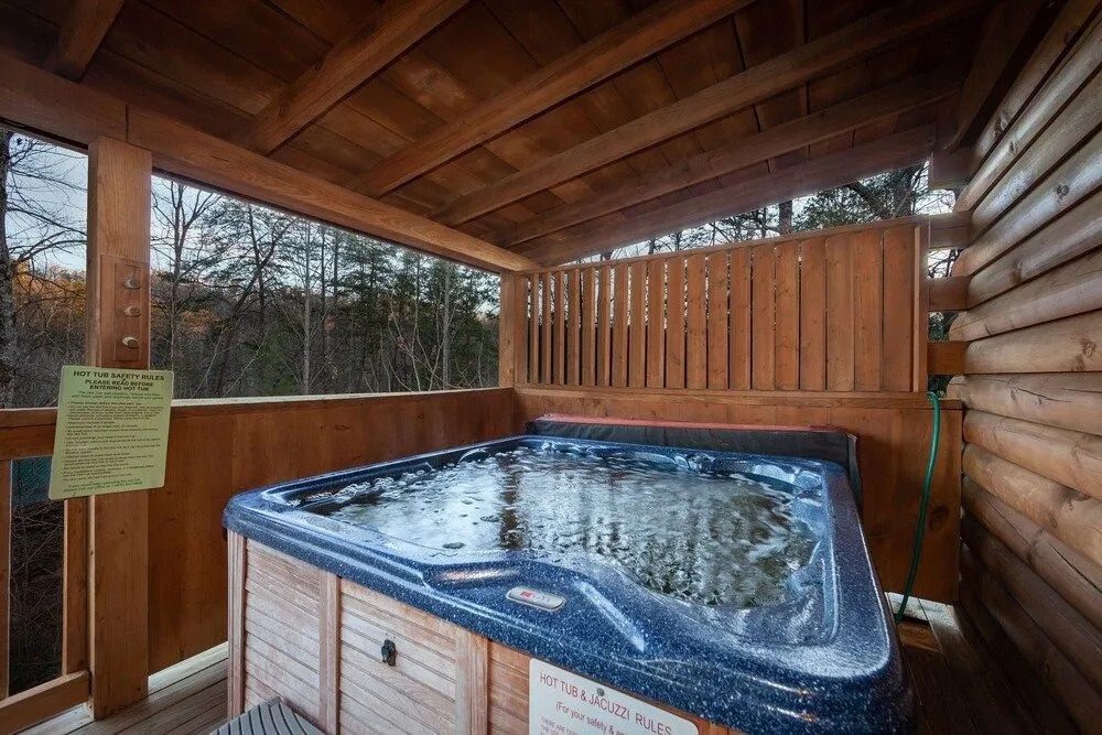 Sleepin' Inn 2 Bedroom Cabin by RedAwning