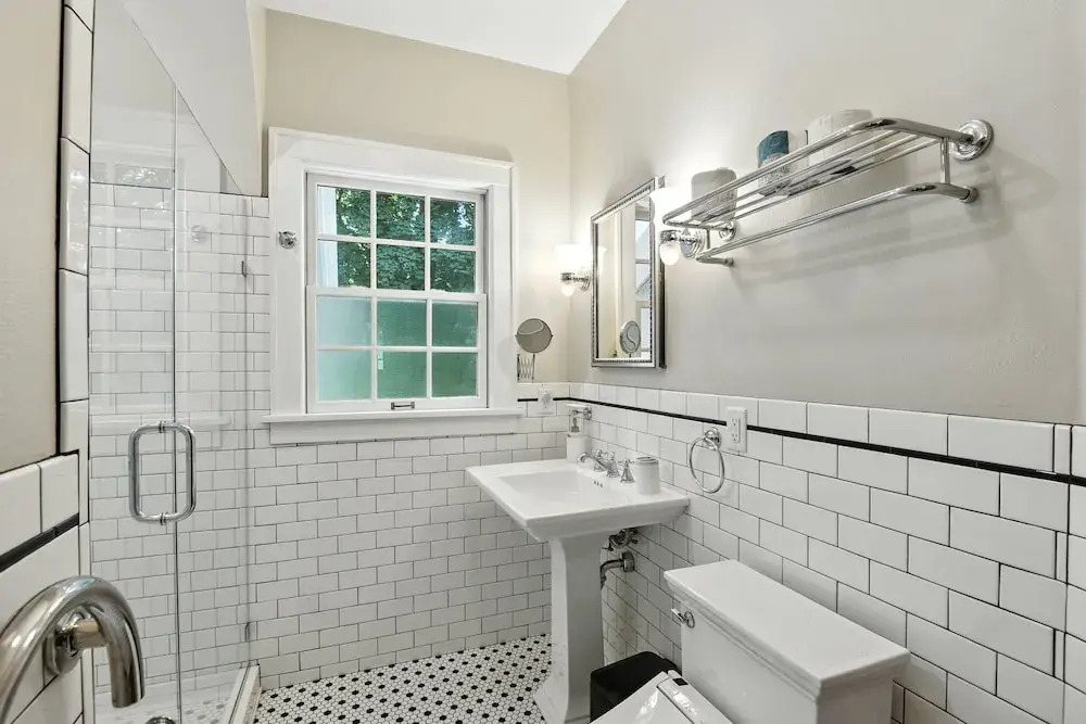 Charming Manville Heights Cottage Retreat 3 Bedroom Home