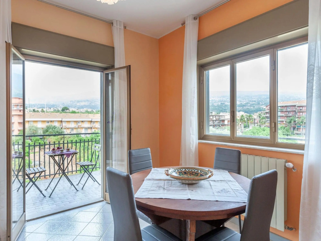 Sunny apartment in Giarre, close to sea with a splendid view