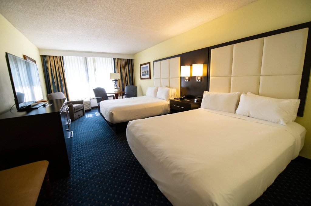 Holiday Inn Bar Harbor Regency Hotel by IHG