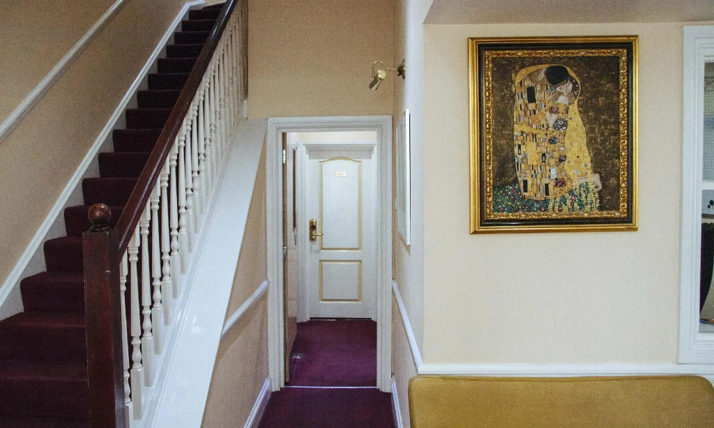 Lord Kensington Hotel