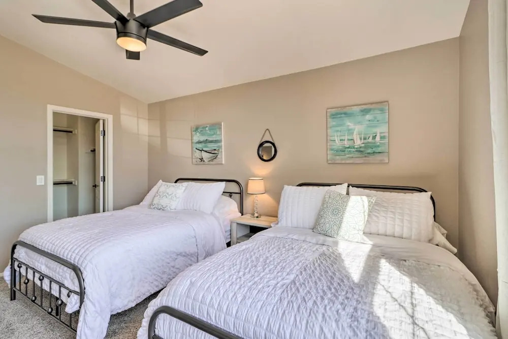Complimentary Heated Pool: Goodyear Getaway!