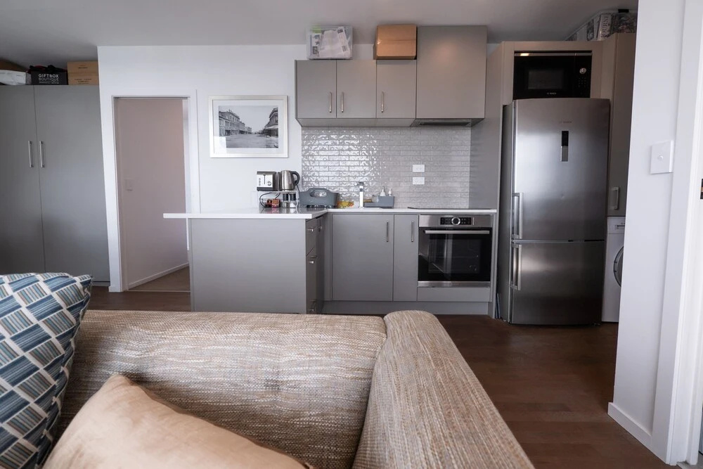 Stunning 2 Bedroom Apartment With City and Harbour Views in the CBD