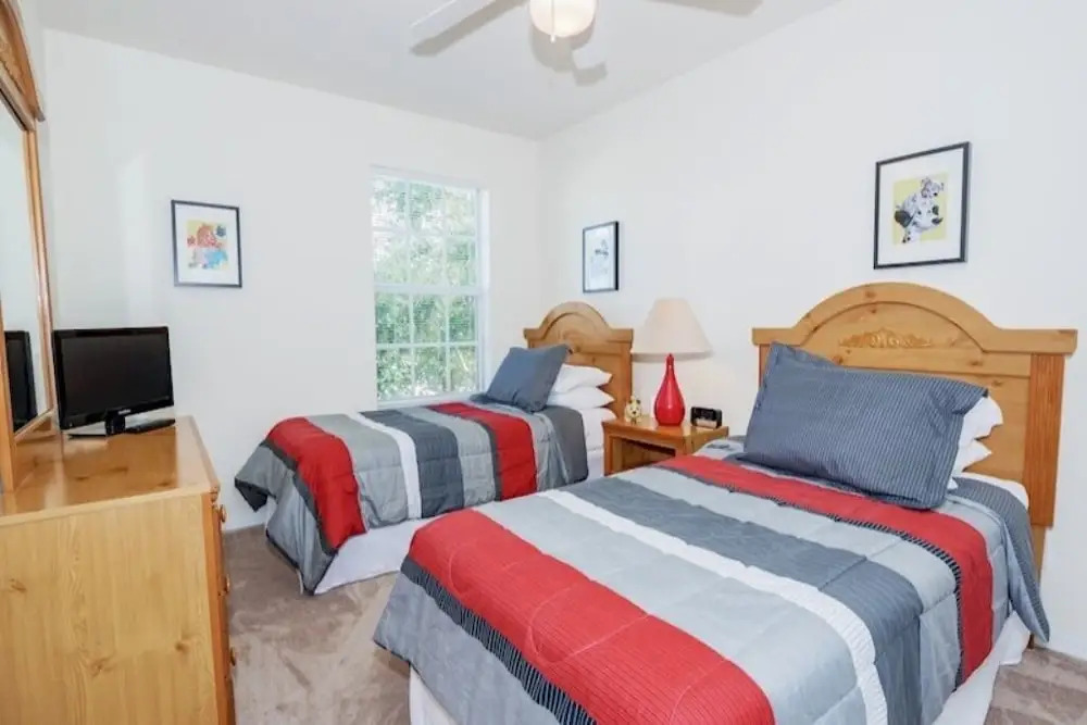 Luxury 4bd Gorgeous Pool In Gated Community 4 Bedroom Home