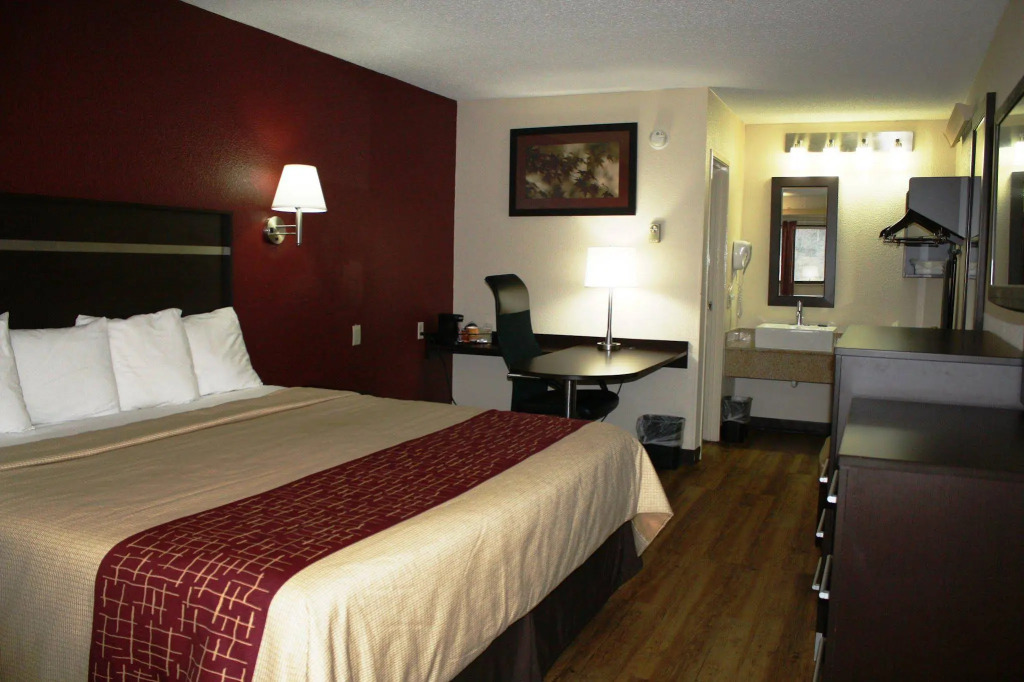 Red Roof Inn PLUS Nashville South - Fairgrounds