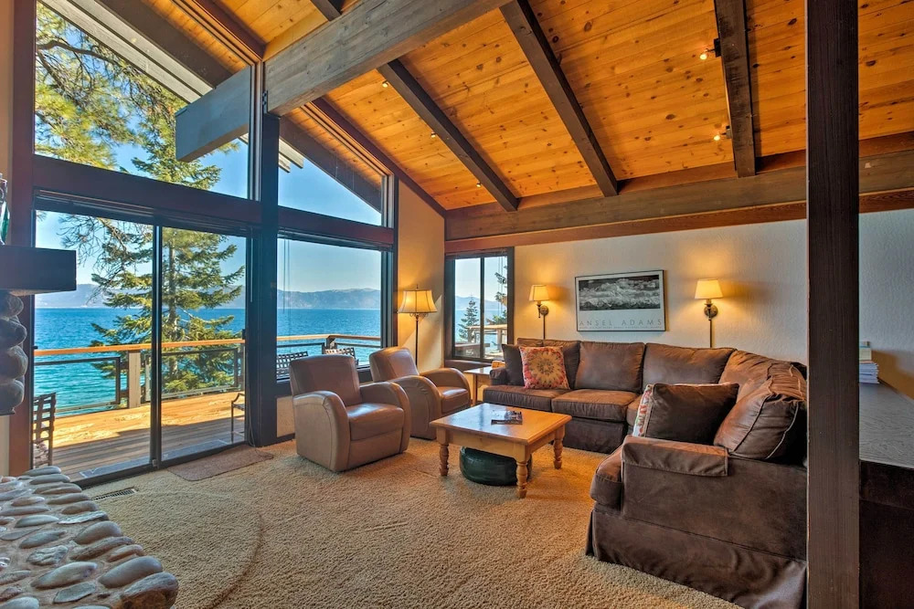 11 Mi to Palisades Tahoe: Lakefront Home w/ View!