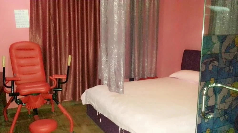 Aike 100 Chain Hotel Time of Love Theme Hotel