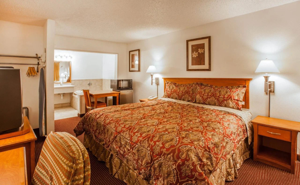 Port of Tacoma Inn