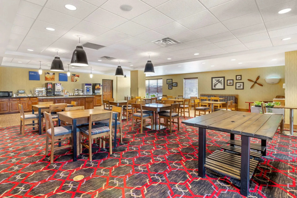 Legend Hotel Minot
