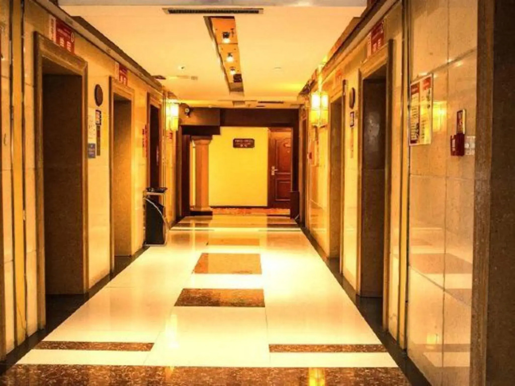 Baihuacun International Hotel