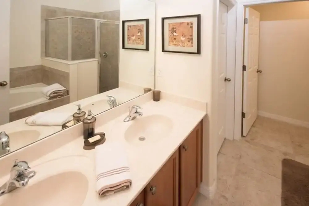 Veranda Palms 4458