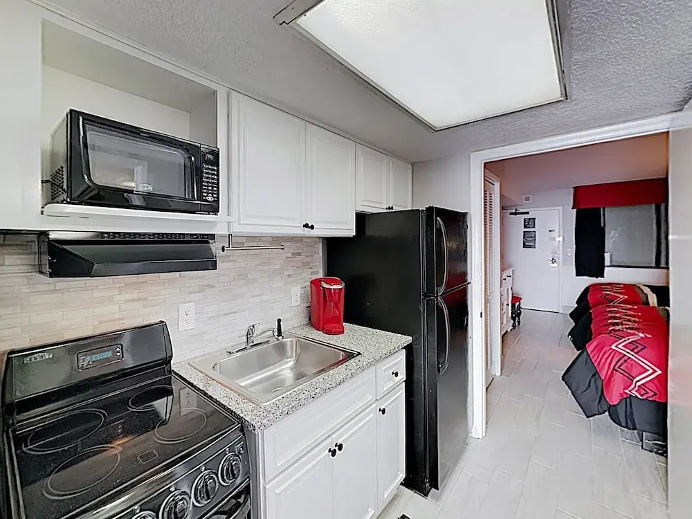 Stylish Ocean-view W/ Pools & Hot Tubs 1 Bedroom Condo