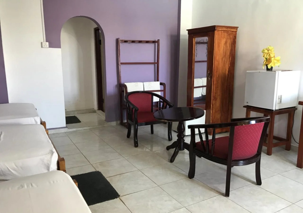 Gnaanams Hotel and Restaurant