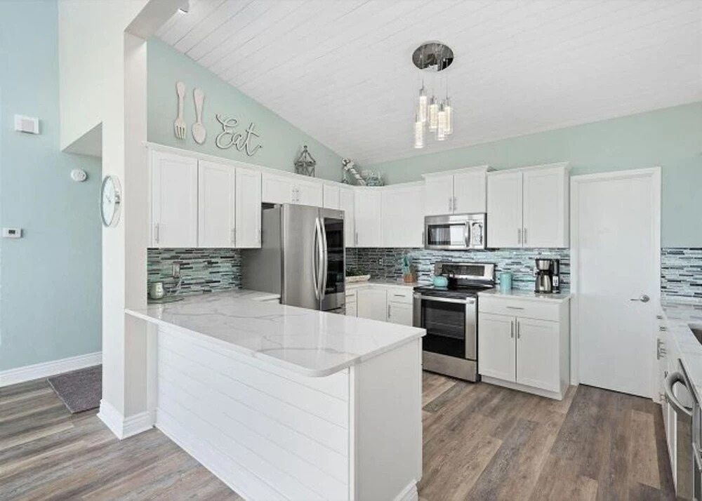 17811 Front Beach by Forehand Rentals